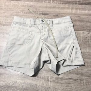 Athleta Dipper 5” Shorts - Light Tan